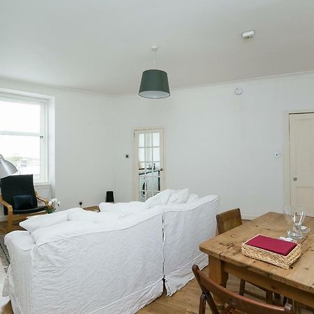 St Margaret's Loch Apartment Edinburg Exteriör bild